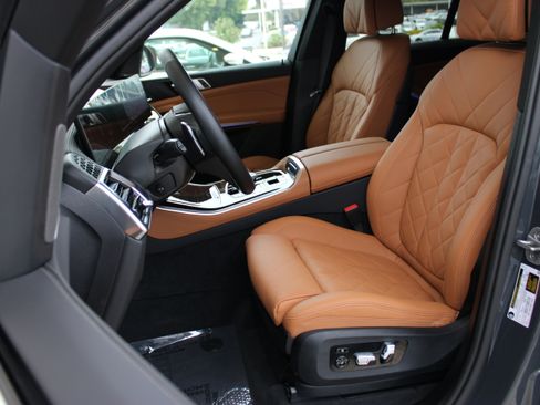 Used 2026 BMW X5 sDrive40i w/ Climate Comfort Package RWD image 15