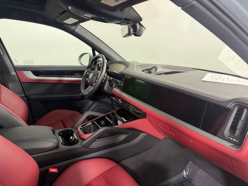 Certified 2026 Porsche Cayenne S image 15