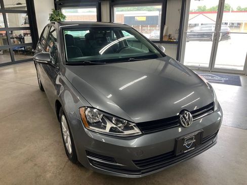 Used 2016 Volkswagen Golf S FWD image 22