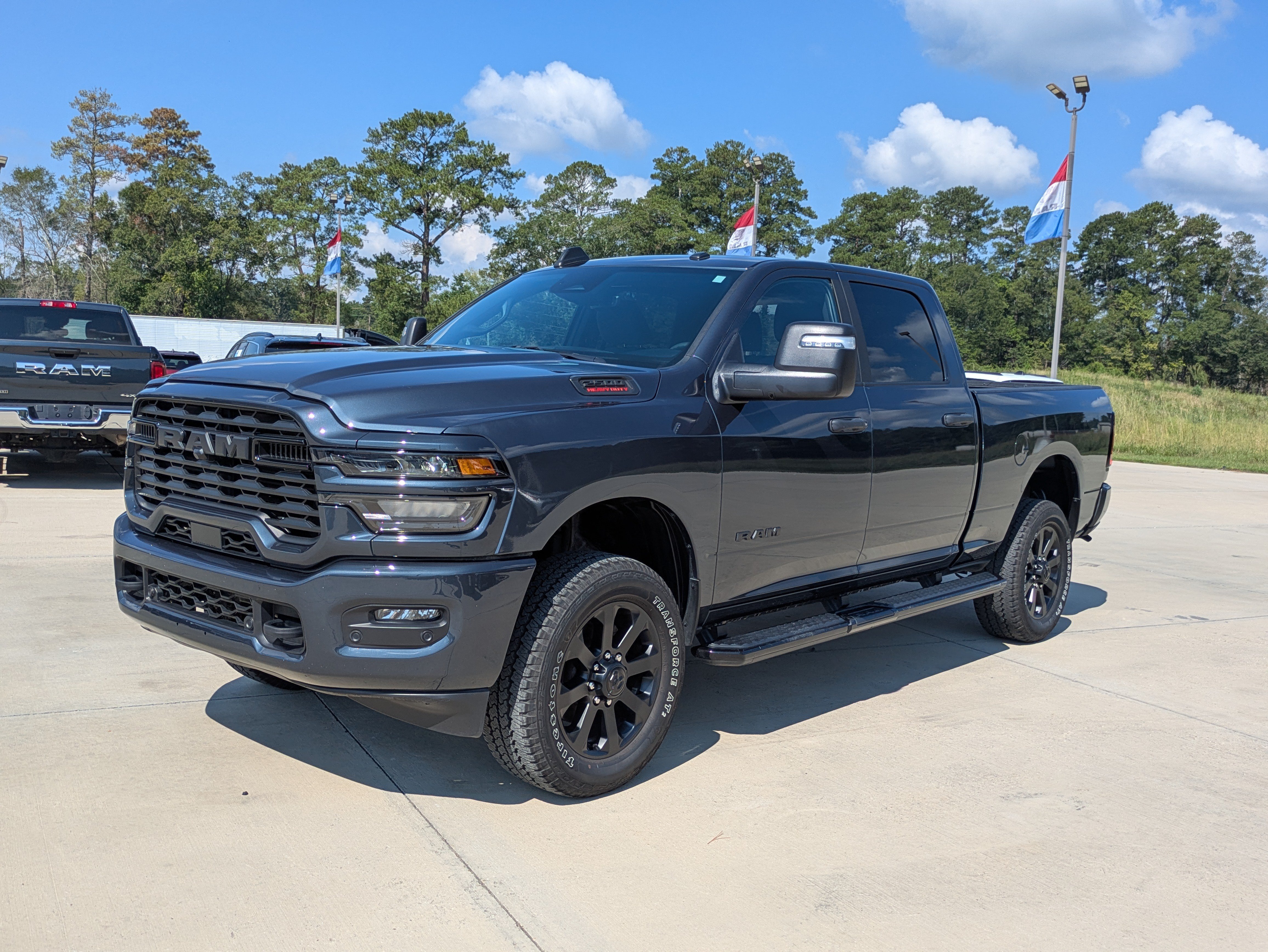 Used 2025 RAM 2500 Big Horn AWD/4WD image 1