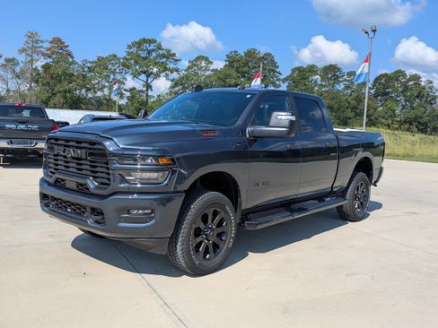Used 2025 RAM 2500 Big Horn AWD/4WD image 1