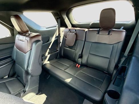 Certified 2021 Ford Explorer Platinum w/ Equipment Group 601A image 30