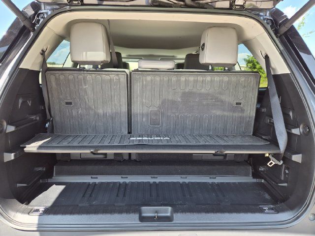 Used 2023 Toyota Sequoia SR5 w/ SR5 Premium Package AWD/4WD image 12