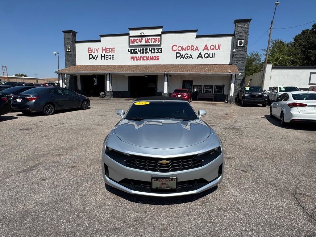 Used 2019 Chevrolet Camaro LT RWD image 3
