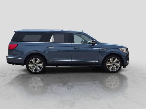 Used 2018 Lincoln Navigator L Reserve w/ Technology Package AWD/4WD image 9