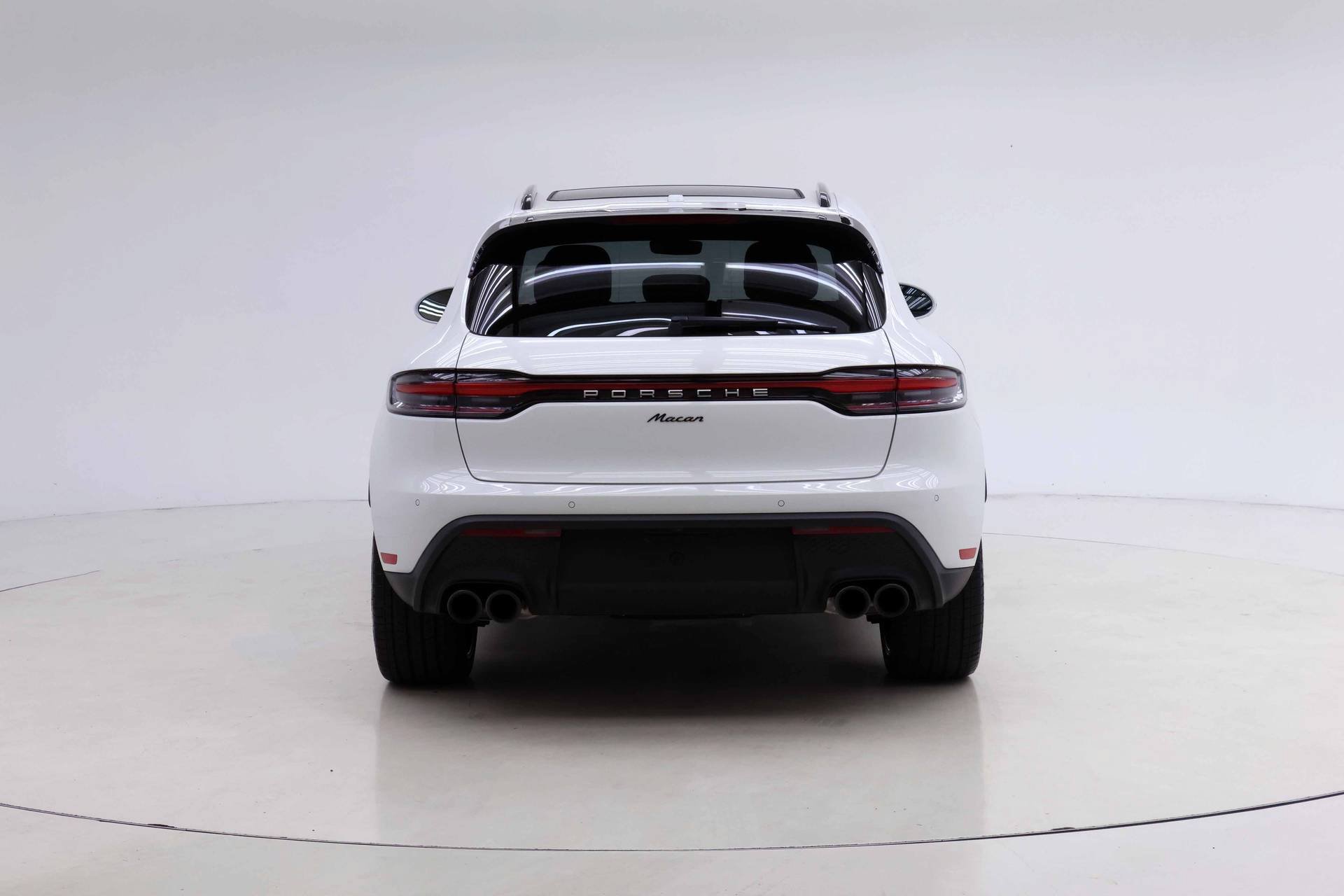 Used 2026 Porsche Macan AWD/4WD image 7