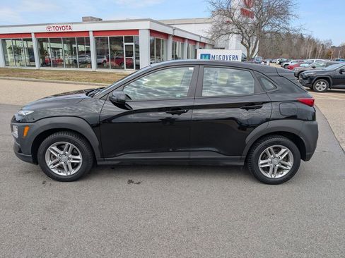 Used 2021 Hyundai Kona SE w/ Cargo Package image 2