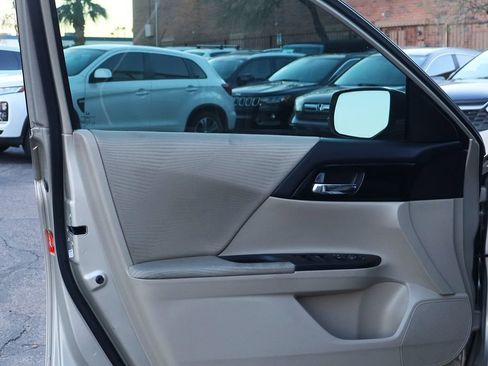 Used 2016 Honda Accord LX image 35