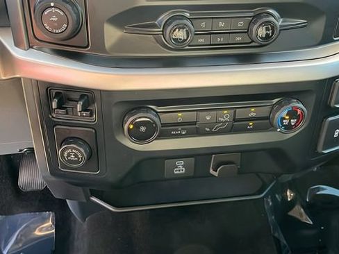 Used 2022 Ford F150 XLT w/ Trailer Tow Package RWD image 13