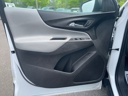 Used 2018 Chevrolet Equinox LS FWD image 6
