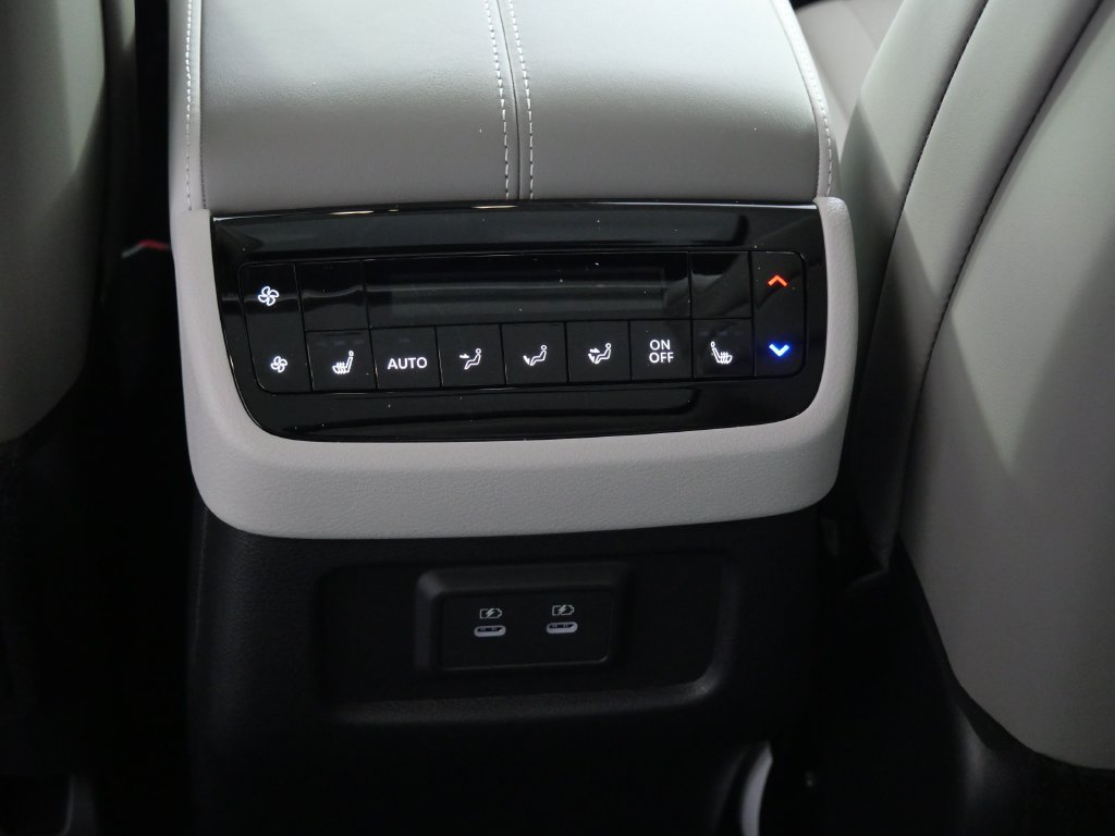 New 2027 INFINITI QX60 Luxe w/ Family Package AWD/4WD image 17