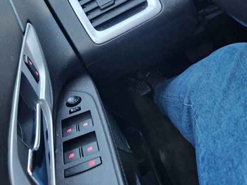 Used 2017 GMC Terrain SLE w/ Convenience Package image 22