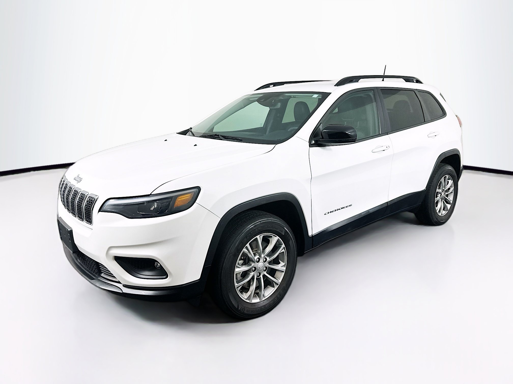 Used 2022 Jeep Cherokee Latitude Lux AWD/4WD image 3