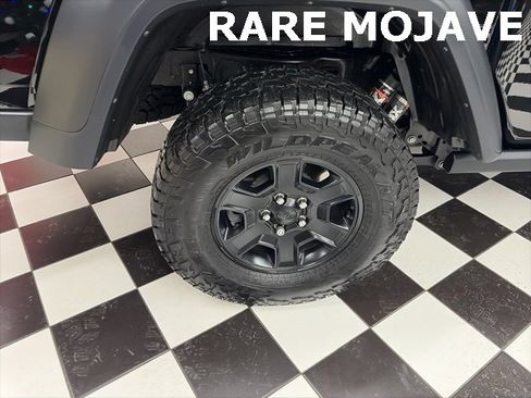 Used 2023 Jeep Gladiator Mojave w/ Cold Weather Group image 13