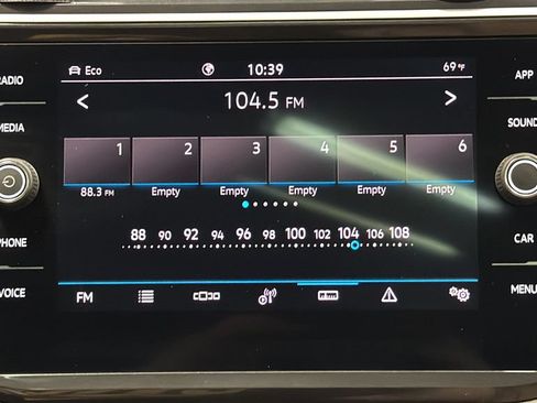 Used 2024 Volkswagen Tiguan SE R-Line AWD/4WD image 14