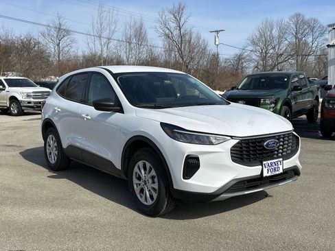 New 2025 Ford Escape PHEV image 3