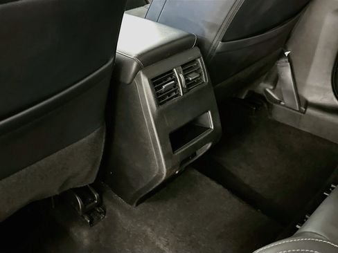 Used 2025 Mitsubishi Outlander SE AWD/4WD image 28