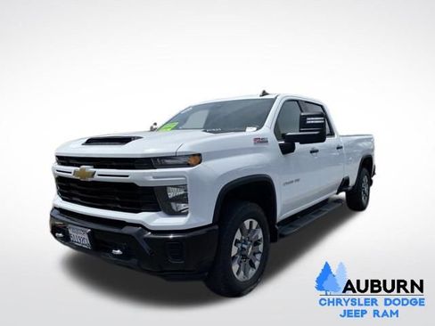 Used 2024 Chevrolet Silverado 2500 Custom w/ Custom Value Package AWD/4WD image 3