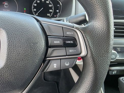 Used 2018 Honda Accord EX image 27