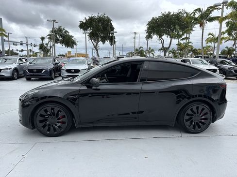 Used 2023 Tesla Model Y Performance AWD/4WD image 11