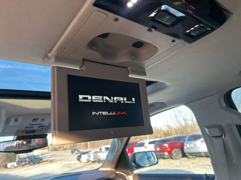 Used 2017 GMC Yukon Denali w/ Open Road Package image 16