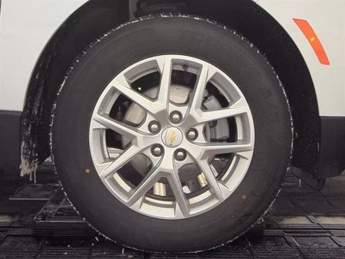 Used 2024 Chevrolet Equinox LT image 6
