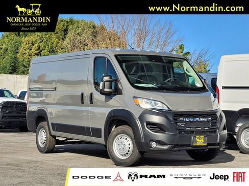New 2026 RAM ProMaster 2500 w/ Convenience Group FWD image 1