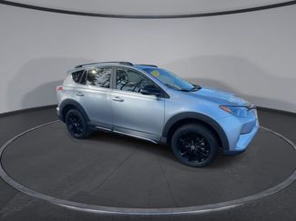 Used 2018 Toyota RAV4 XLE video 2