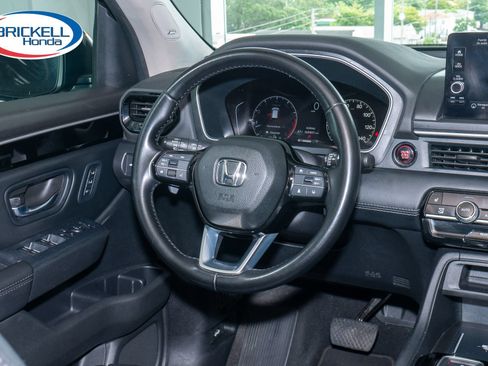Certified 2023 Honda Pilot Touring image 25