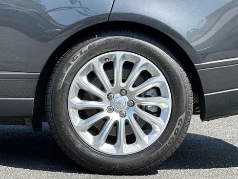 Used 2019 Land Rover Range Rover HSE AWD/4WD image 34