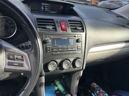 Used 2015 Subaru Forester 2.5i Premium w/ All-Weather Package image 17