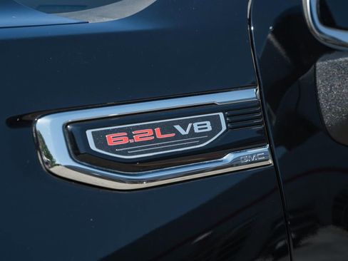 Used 2024 GMC Sierra 1500 Denali AWD/4WD image 18