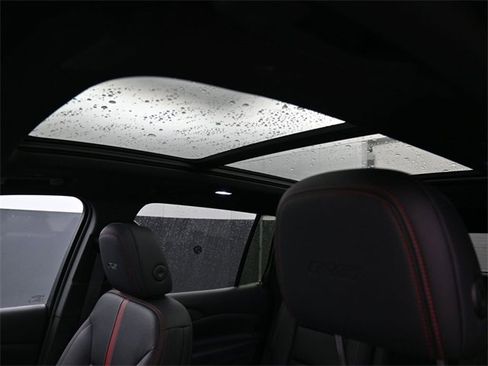 Used 2024 Chevrolet Traverse RS w/ LPO, Floor Liner Package image 27