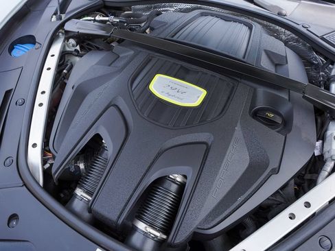 Used 2020 Porsche Panamera 4 AWD/4WD image 47