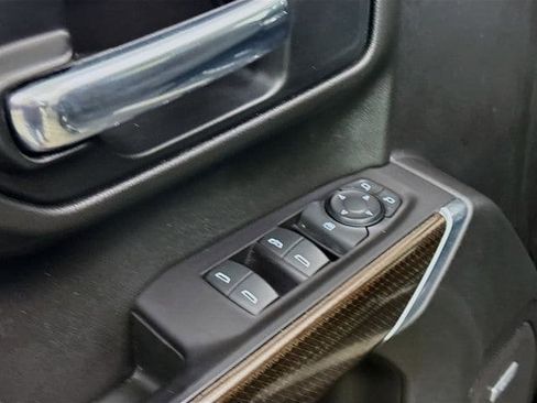 Used 2019 Chevrolet Silverado 1500 RST image 19