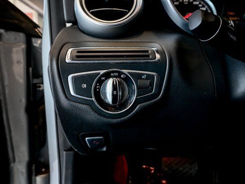Used 2015 Mercedes-Benz C 300 4MATIC Sedan image 42