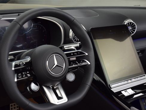New 2025 Mercedes-Benz SL 43 AMG image 18