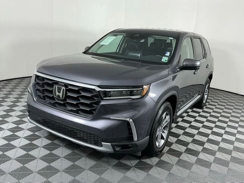Used 2024 Honda Pilot EX-L image 4