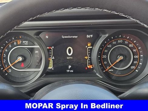 New 2025 Jeep Gladiator Sport image 16