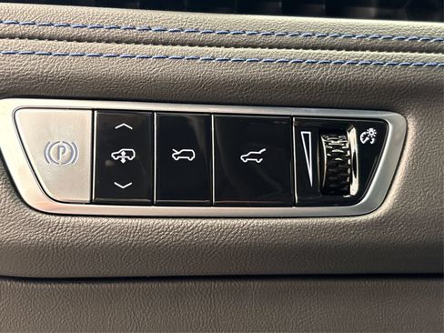 Used 2025 Cadillac Escalade IQ Luxury 1 AWD/4WD image 24