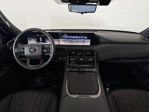 Used 2025 Nissan Armada PRO-4X w/ Pro-4X Premium Package image 16