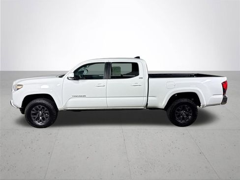 Used 2020 Toyota Tacoma SR5 image 9