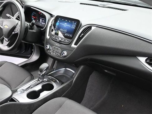 Used 2024 Chevrolet Malibu LT image 36