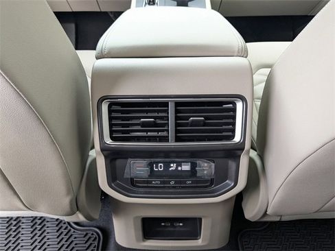 New 2026 Volkswagen Atlas SE image 15
