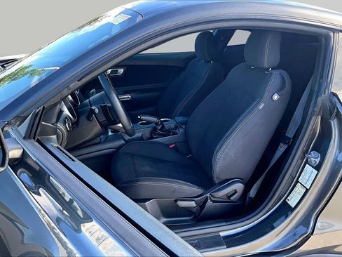 Used 2020 Ford Mustang Coupe RWD image 8