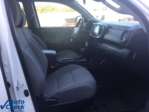 Used 2022 Toyota Tacoma SR image 21