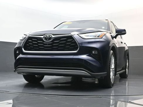 Used 2022 Toyota Highlander Platinum AWD/4WD image 27