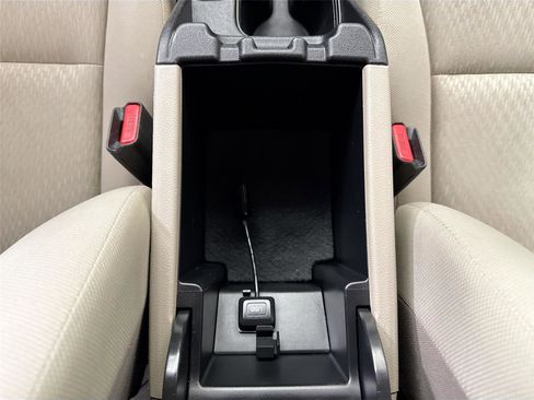 Used 2015 Honda Civic SE image 29