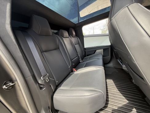 Used 2024 Tesla Cybertruck AWD Crew Cab image 20