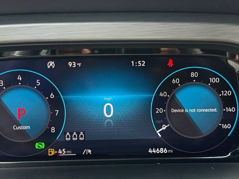 Used 2024 Volkswagen Atlas Cross Sport SE FWD image 18